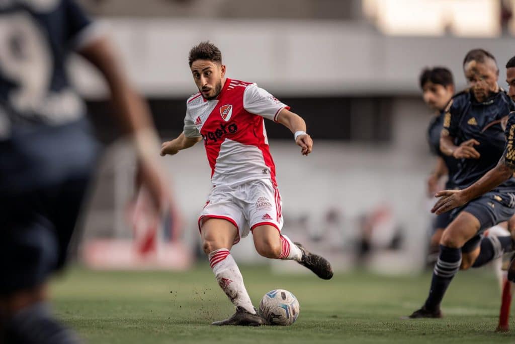 alan lescano mediocampista seguido por boca