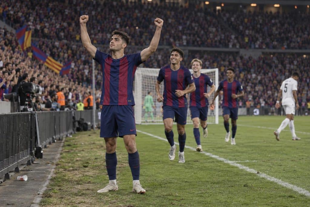 El Barça celebra su octava victoria en Liga y apunta al récord del Madrid