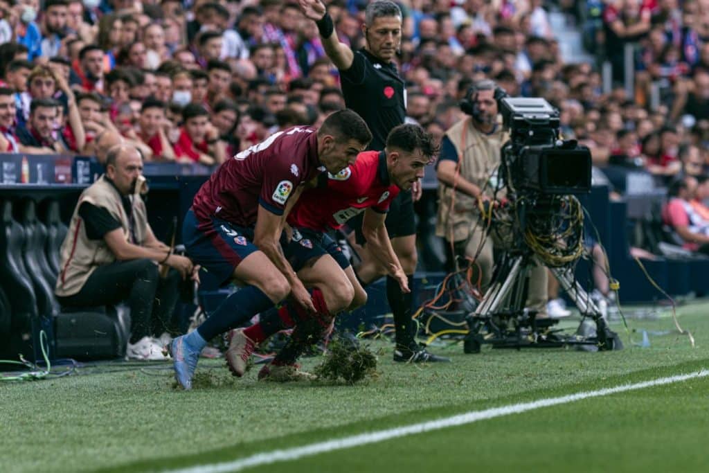 barca visita osasuna con alineaciones