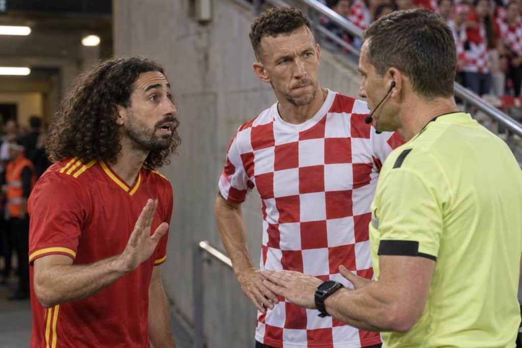 Marc Cucurella, señalado por una supuesta simulación ante Perisic