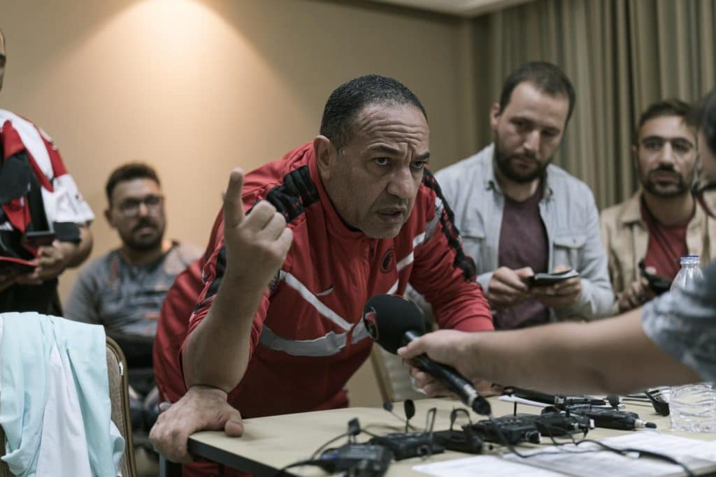 hossam hassan apunta a messi
