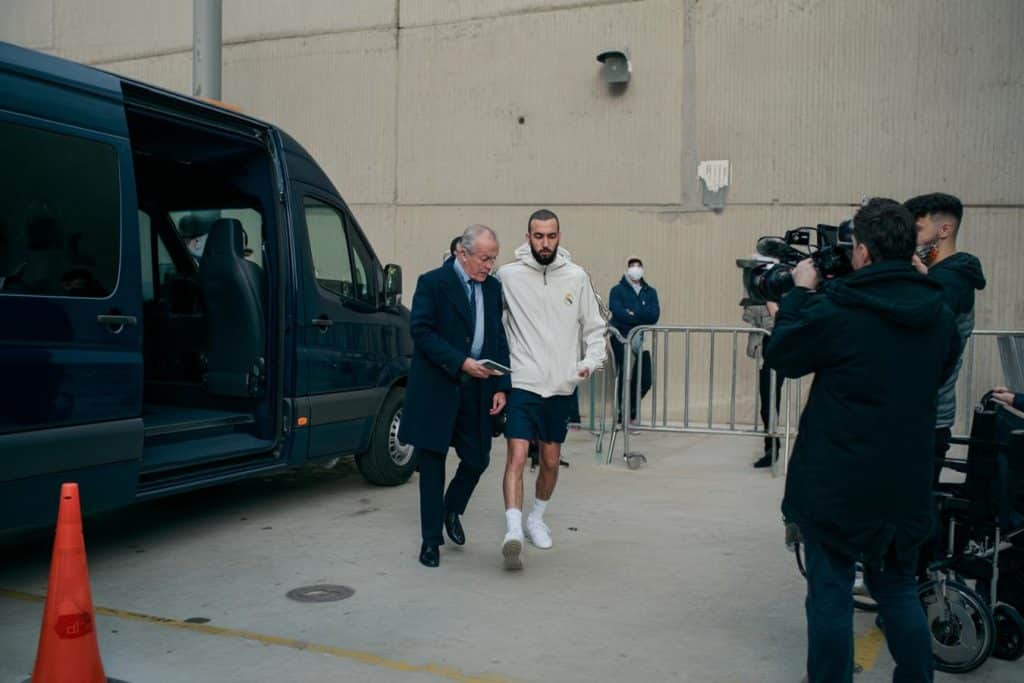 mbappe denuncia error medico rodilla