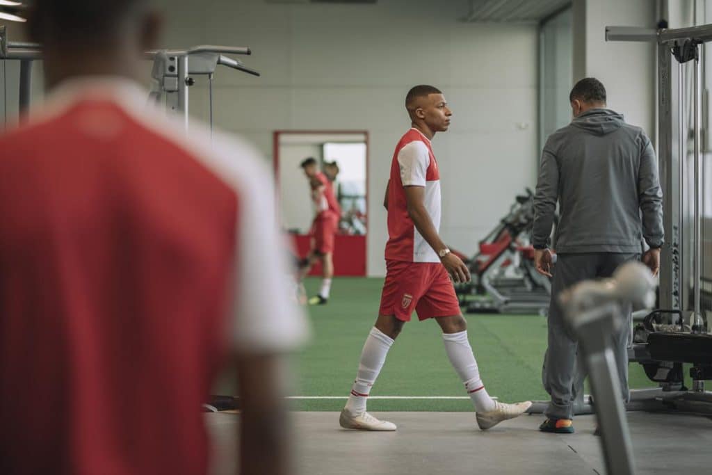 mbappe en monaco sin entrenamiento fisico