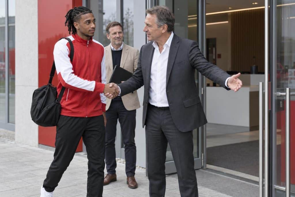 Michael Olise, protagonista de una renovación delicada con el Bayern
