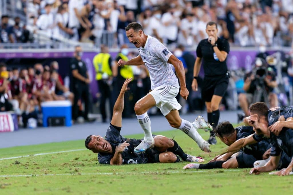 pisoton de messi a mandi