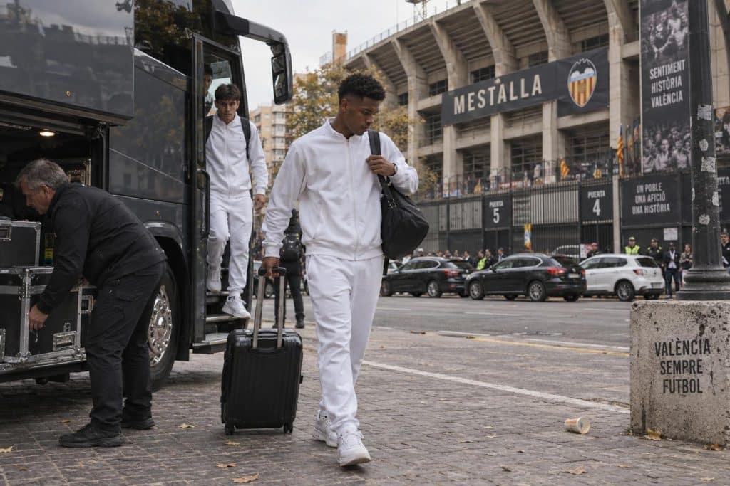Calendario de Liga con el Real Madrid y el Barça y sus días de descanso