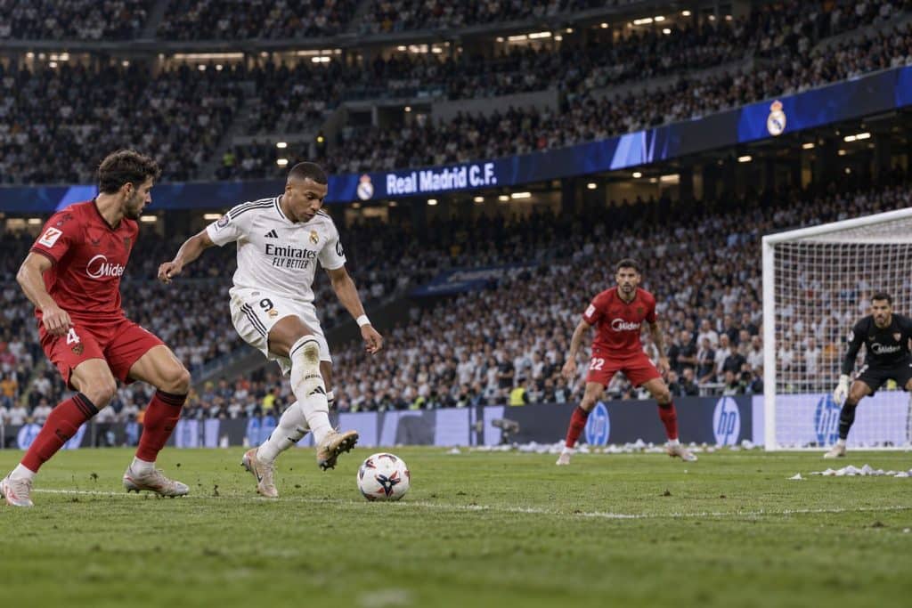 Mbappé con el Real Madrid ante el Sevilla en el 4-1