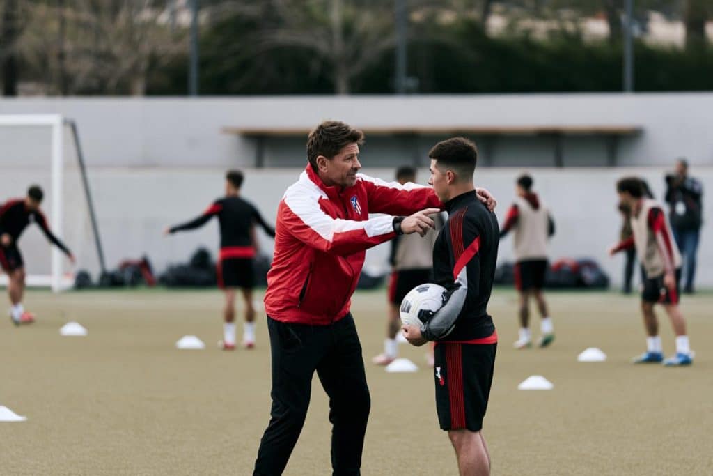 simeone marca el futuro de julian alvarez