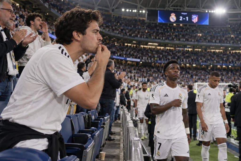 Vinicius en el Bernabéu tras recibir los pitos de la grada