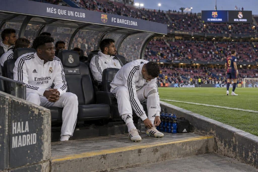 Vinicius en un partido del Real Madrid, baja por sanción en el Clásico